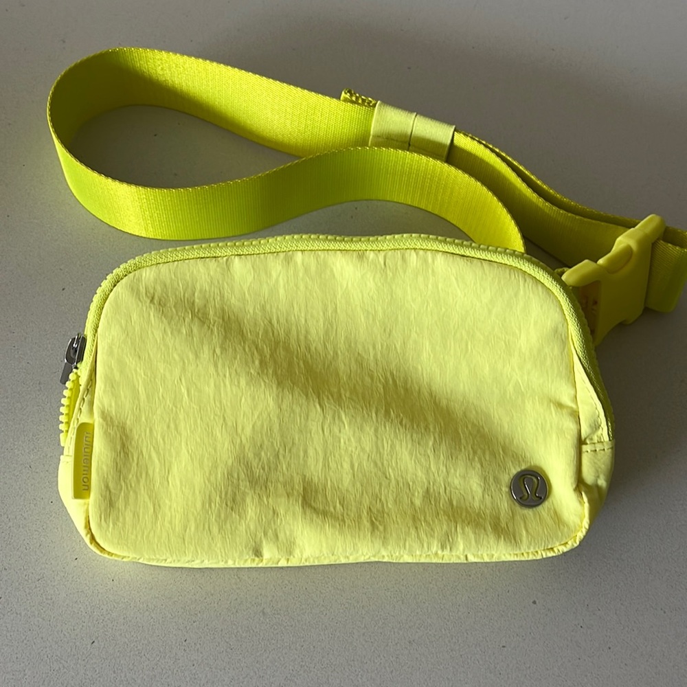 Lululemon Everywhere Belt Bag 1L